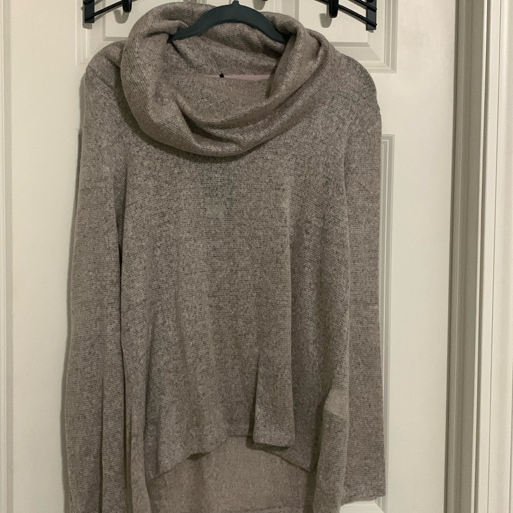 New with tags DKNy sweater